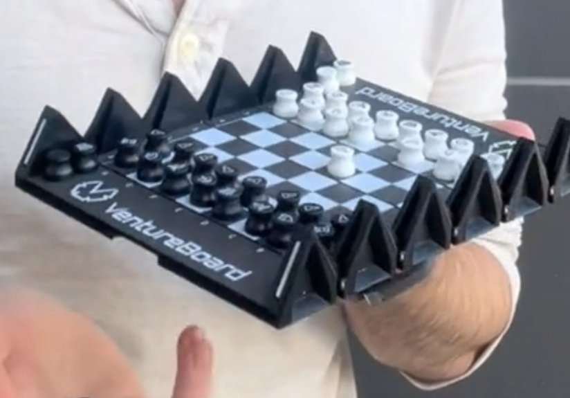 Read more about the article Travel-Ready Chess: Unique Folding Set