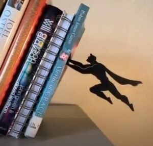 Read more about the article Heroic Bookends: Stylish Shelf Support