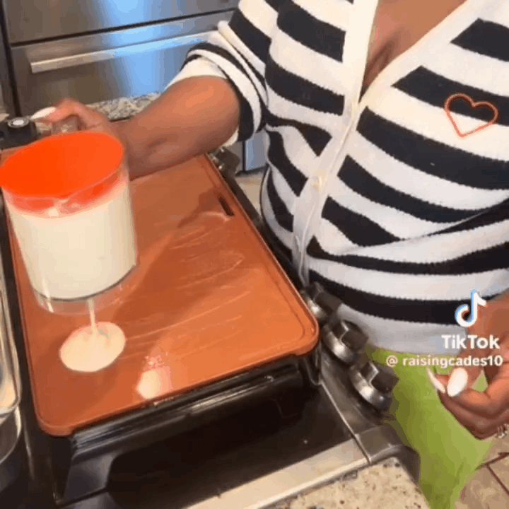 Read more about the article BELLA XL Electric Ceramic Titanium Griddle