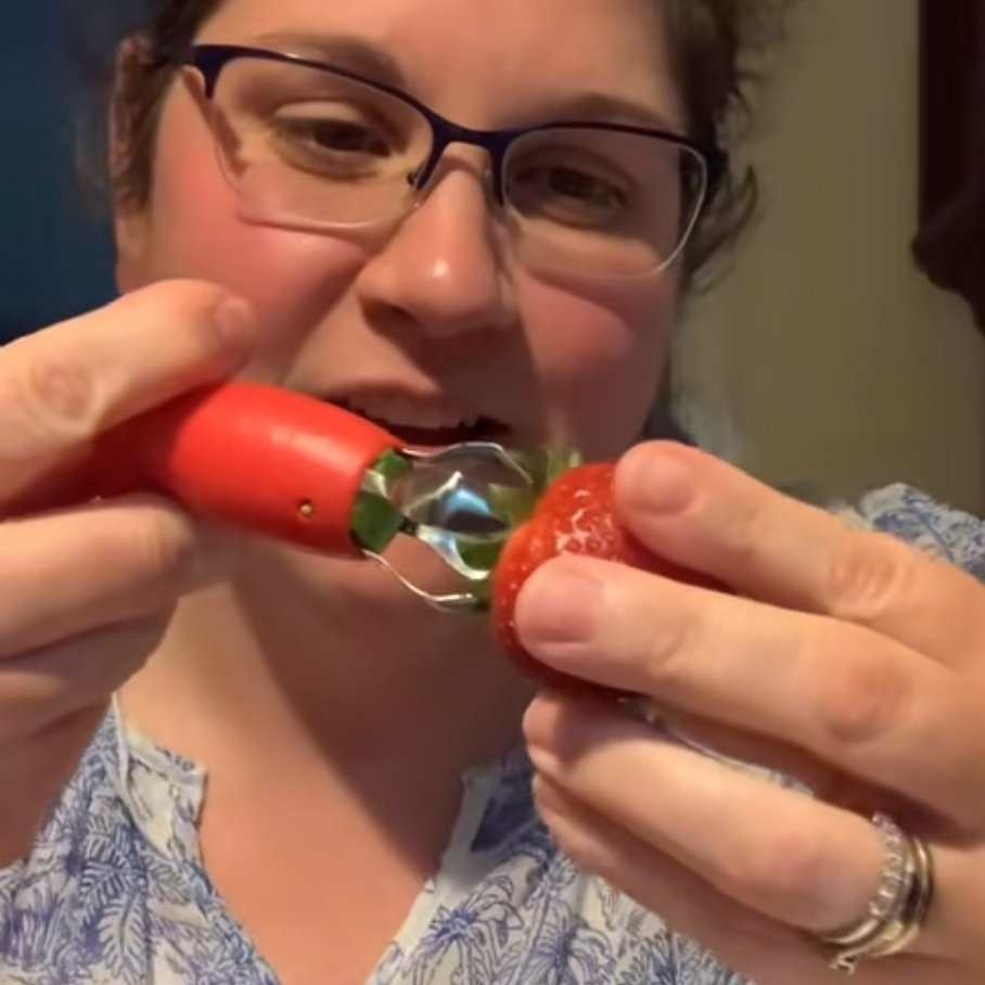 Read more about the article Berry Best Tool: Chef’n Stem Gem Strawberry Huller