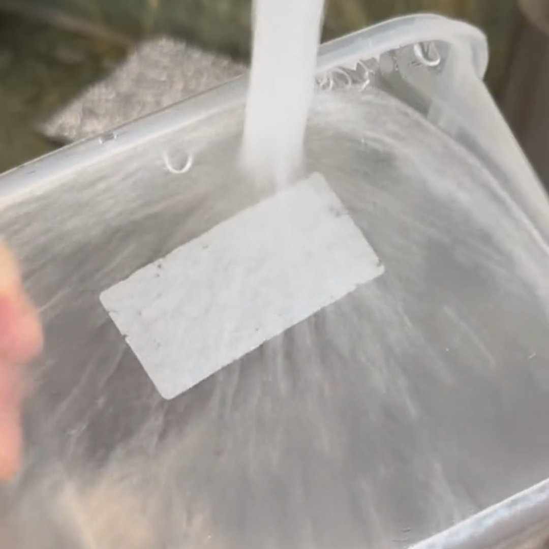 Read more about the article Easy Peel, Easy Clean: Dissolvable Labels
